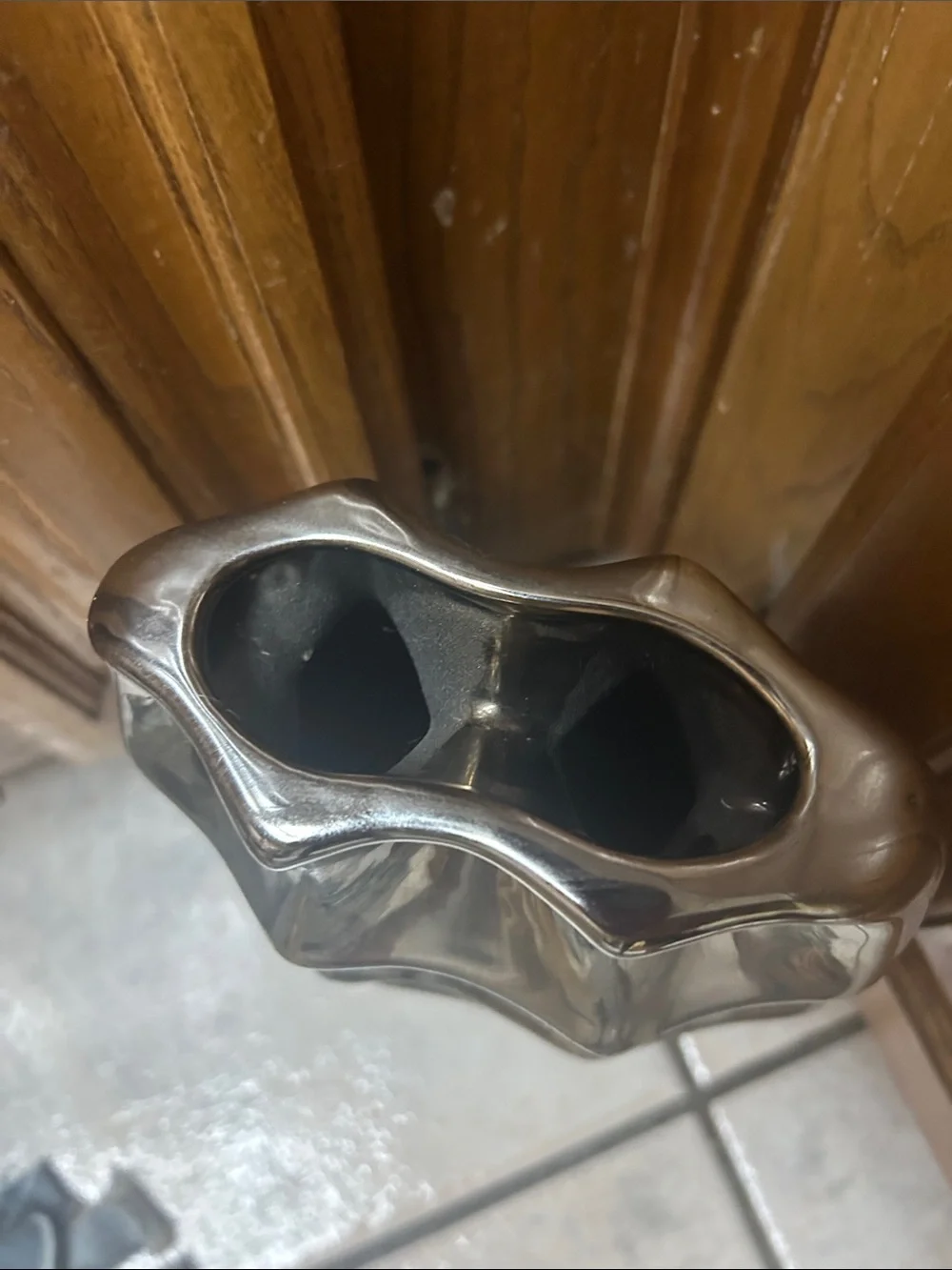 Stylish Metallic Silver Ceramic Vase